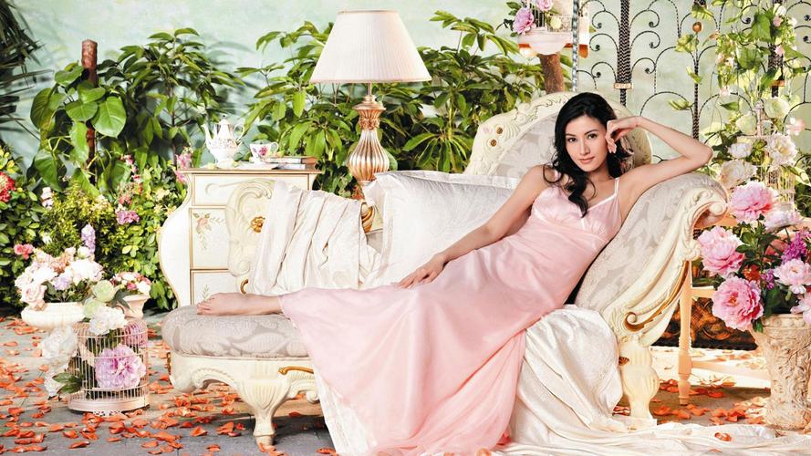 李嘉欣怀孕 李嘉欣承认借腹生子