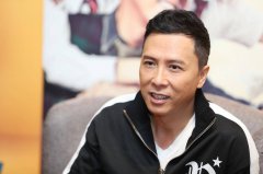 甄子丹夫妇受邀国际珠宝腕表品牌开幕剪