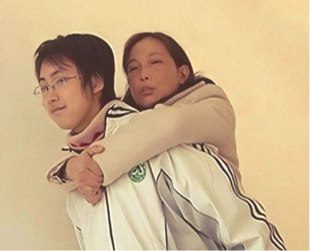 韩孝周为什么形象大跌 韩星韩孝周受弟弟连累