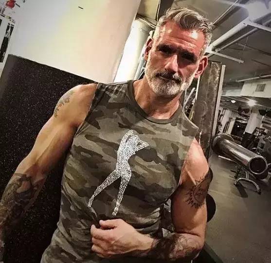 乌克兰多地实施紧急停电措施