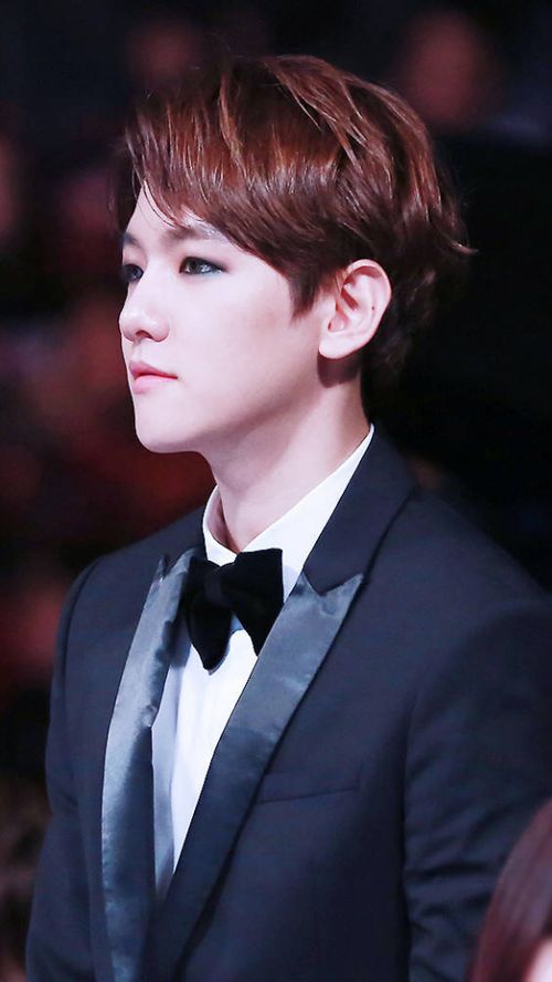 从影视第一股到限高令 华谊兄弟82亿亏损背后的警示录 从影视第一股到限高令 华谊兄弟82亿亏损背后的警示录